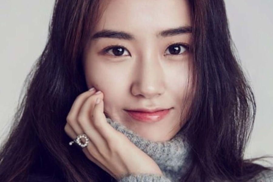 L'ancien membre de 4Minute, Heo Gayoon, signe avec une nouvelle agence en tant qu'actrice