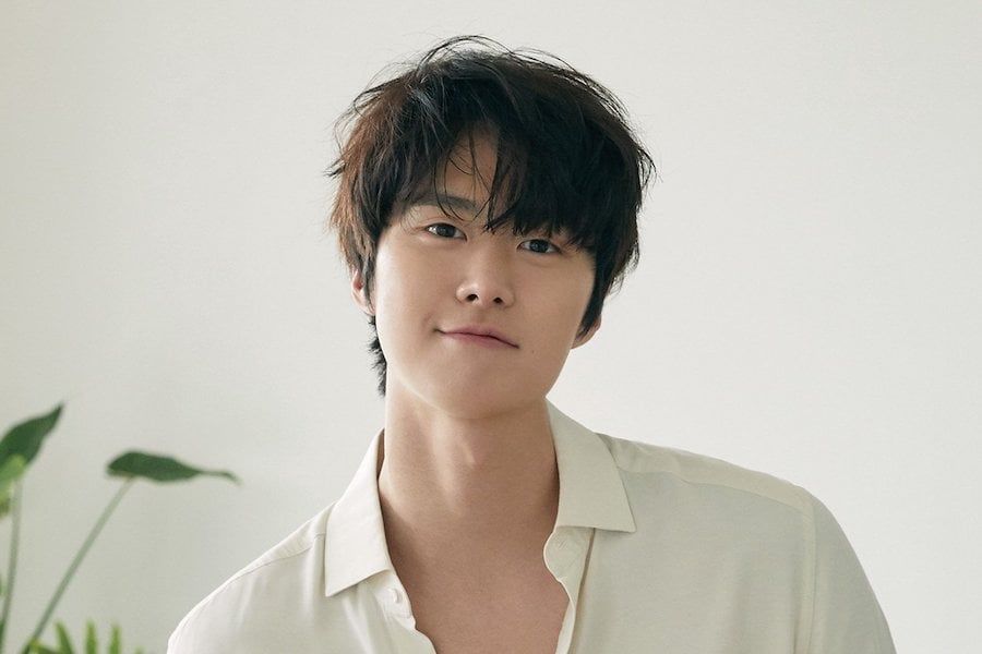 Il est rapporté que Gong Myung quitterait Fantagio + L'agence répond