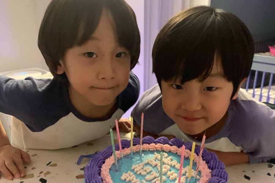 Seo Eon et Seo Jun célèbrent leur anniversaire + début de l'école primaire avec un gâteau de 