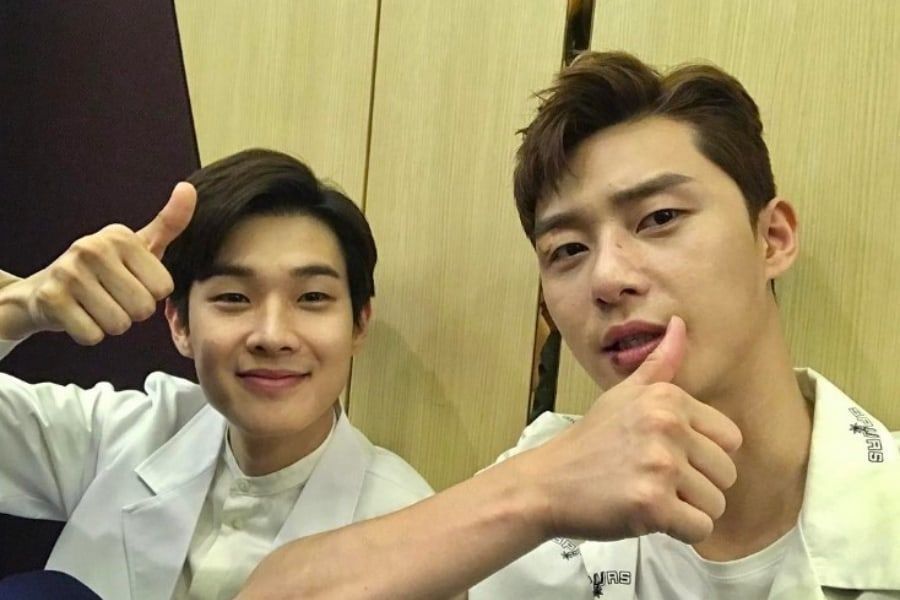 Choi Woo Shik révèle qu'il a pleuré en regardant Park Seo Joon dans 