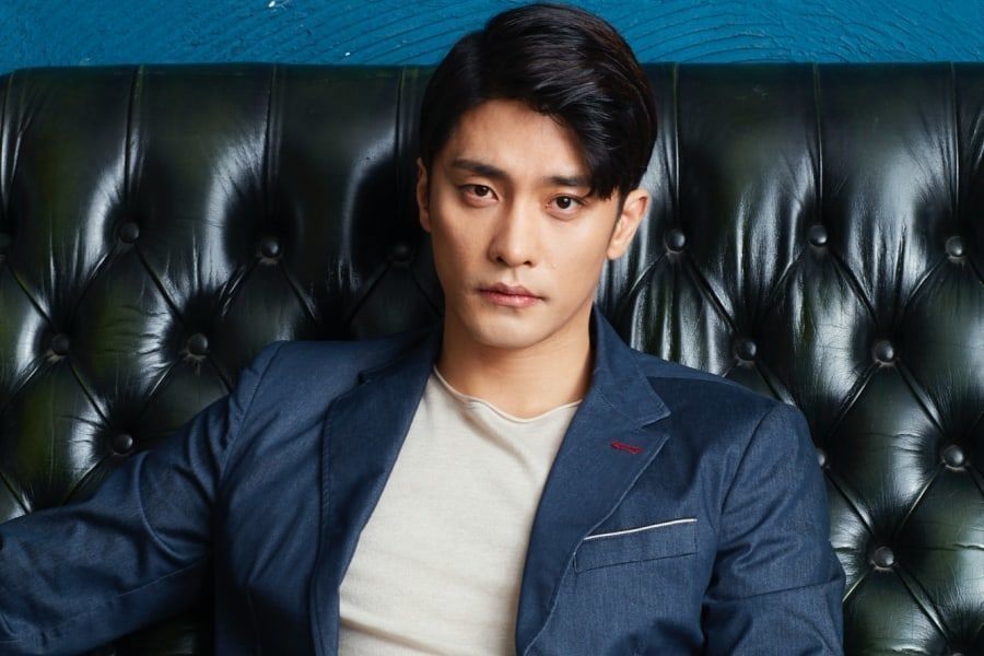 Sung Hoon dit qu'il n'est pas encore prêt pour le mariage + explique son câlin avec Park Na Rae aux Entertainment Awards