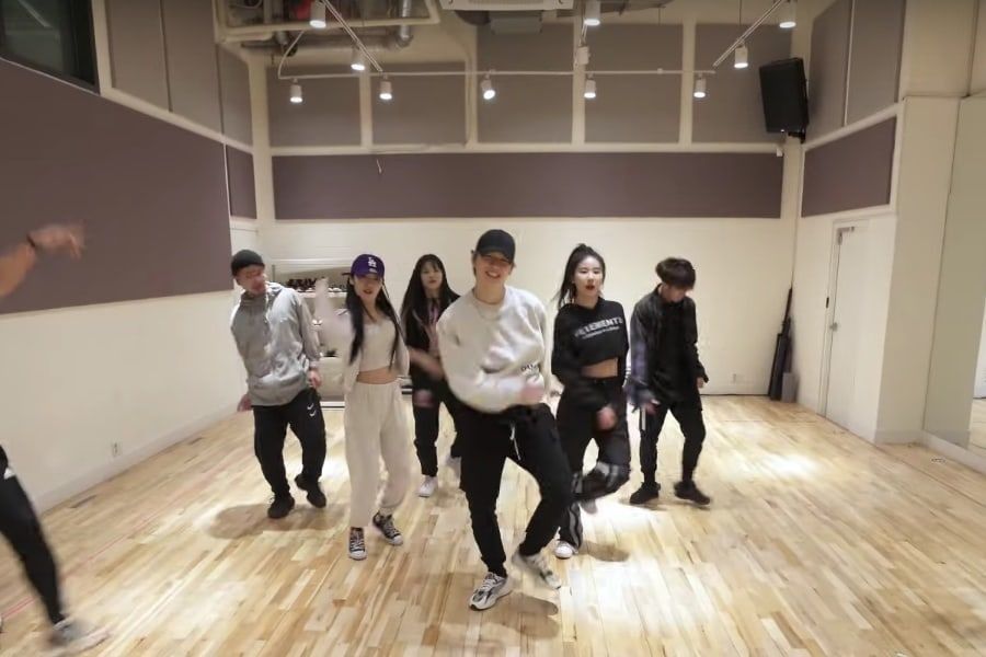 Kang Daniel a le rythme dans la vidéo de pratique de la danse pour 