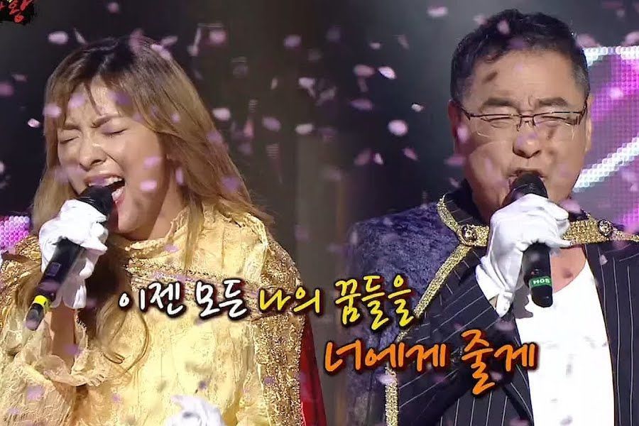 Luna de F (x) chante avec Kwon In Ha dans le cinquième anniversaire de 