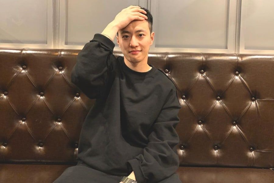 Feeldog s'enrôle dans l'armée avec le soutien d'amis célèbres