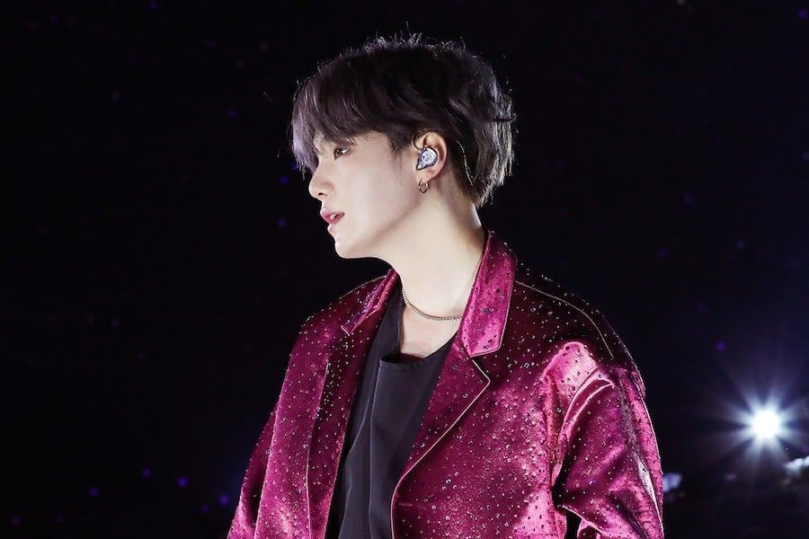 Suga de BTS surprend les fans en partageant une première version de 