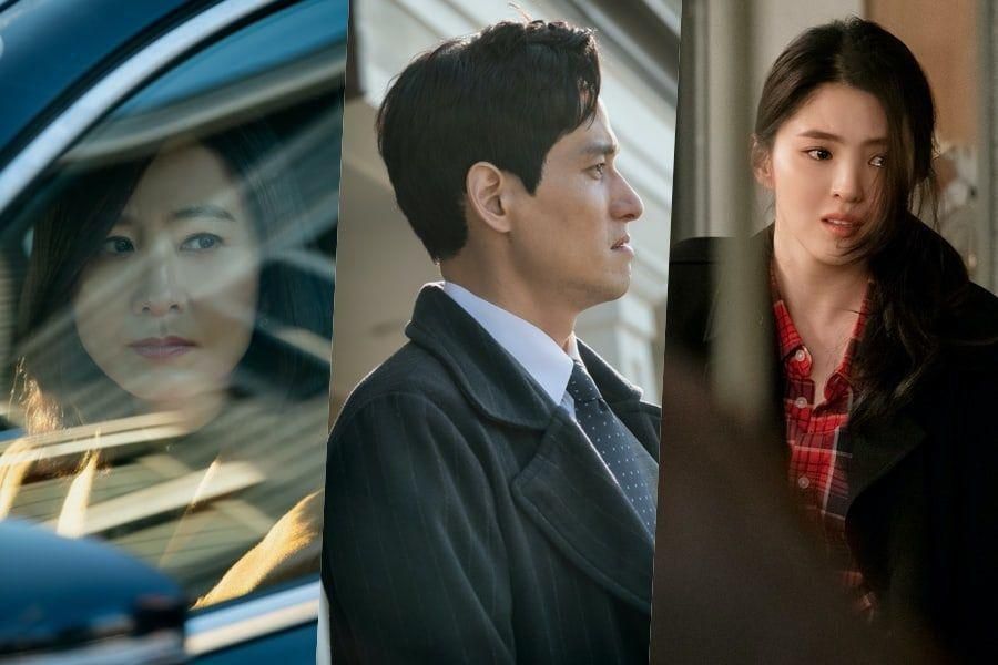 Kim Hee Ae, Park Hae Joon et Han So Hee sont pris à un carrefour dans 