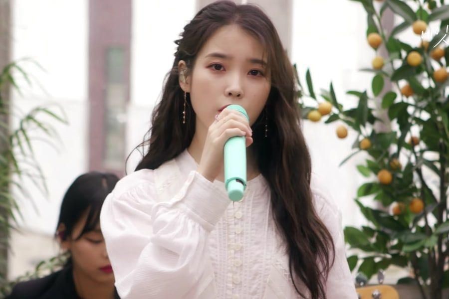 IU fête son anniversaire avec un don important et une version acoustique de 