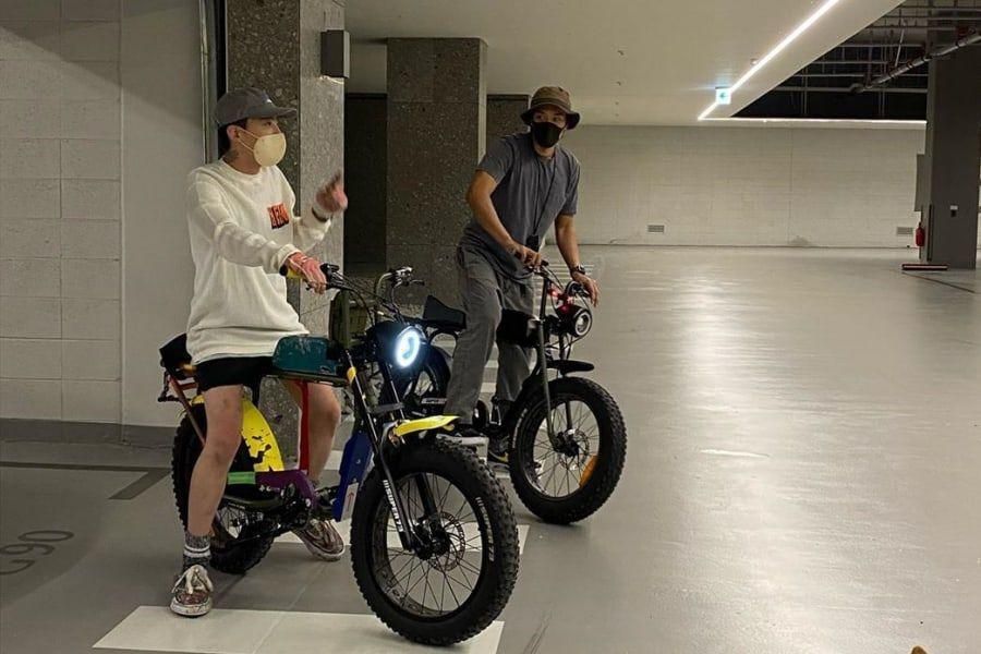 Le G-Dragon de BIGBANG fait du vélo avec son beau-frère Kim Min Joon