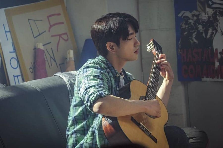 Jinyoung de GOT7 partage ses réflexions sur la réception de critiques positives pour sa performance dans «Quand mon amour fleurit»