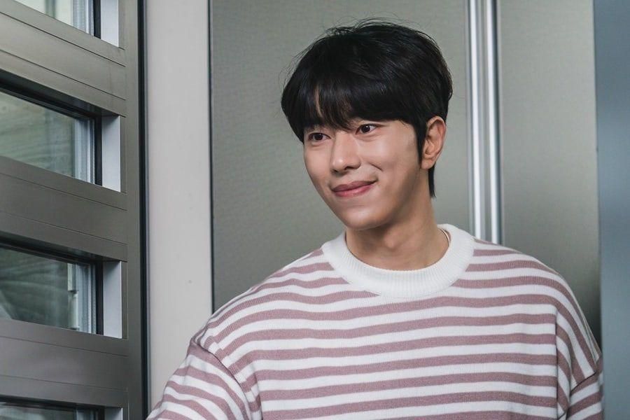 Yoon Hyun Min partage son émotion pour la prochaine comédie romantique de KBS + la première affiche teaser publiée