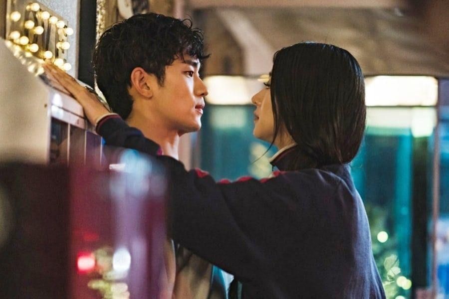 Kim Soo Hyun est coincé par Seo Ye Ji dans 