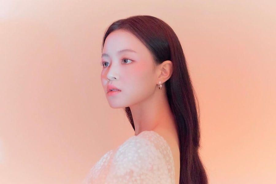 Lee Hi signe officiellement avec AOMG avant son retour