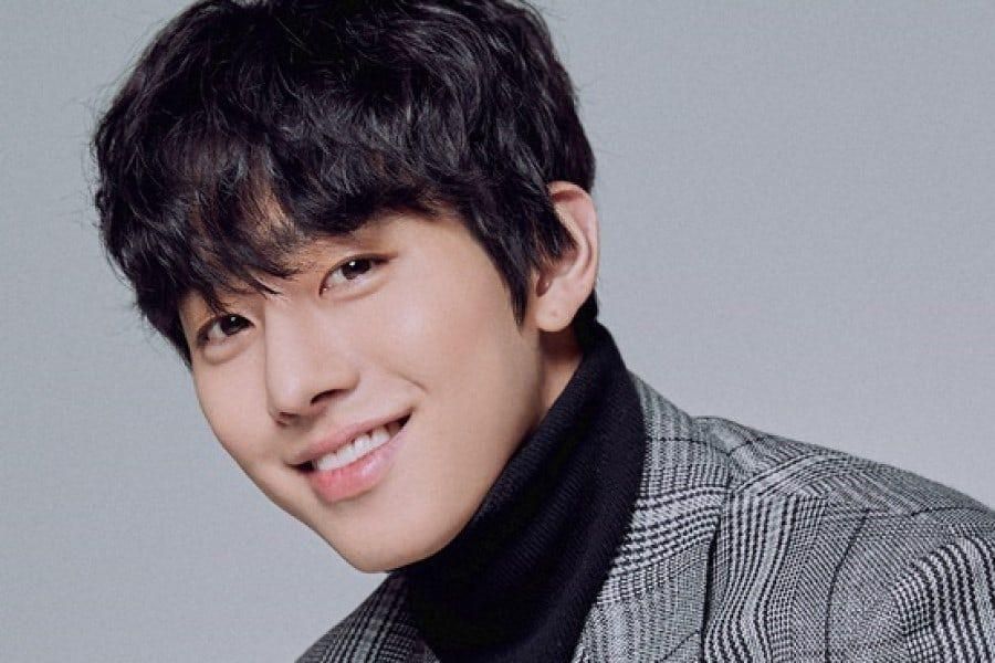 Ahn Hyo Seop parle de son amitié avec le casting de 