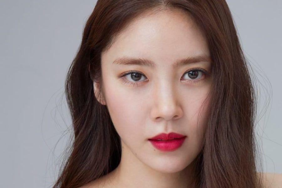 Son Dam Bi partage des conseils de beauté et comment son goût pour les rôles d'acteur a changé avec l'âge