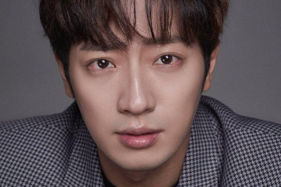 Lee Sang Yeob parle de son personnage dans «Once Again», en train de vivre des crises professionnelles, etc.