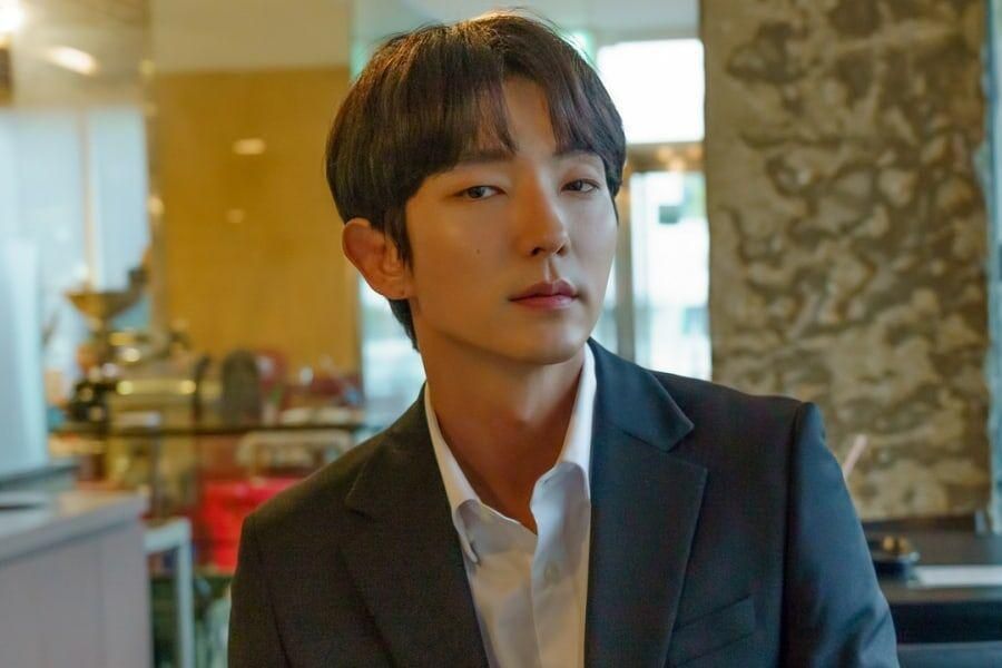 Lee Joon Gi parle de ses retrouvailles avec Moon Chae Won dans «Flower Of Evil», la scène la plus mémorable pour lui, et plus