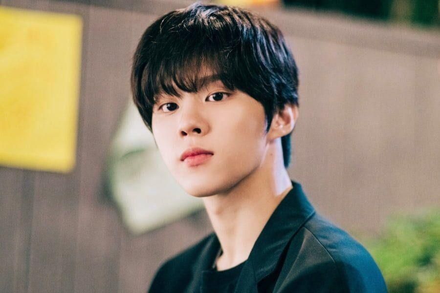 Kim Woo Seok d'UP10TION parle de ses débuts d'acteur dans «Twenty Twenty» + de ses amitiés avec Chan d'ACE et plus