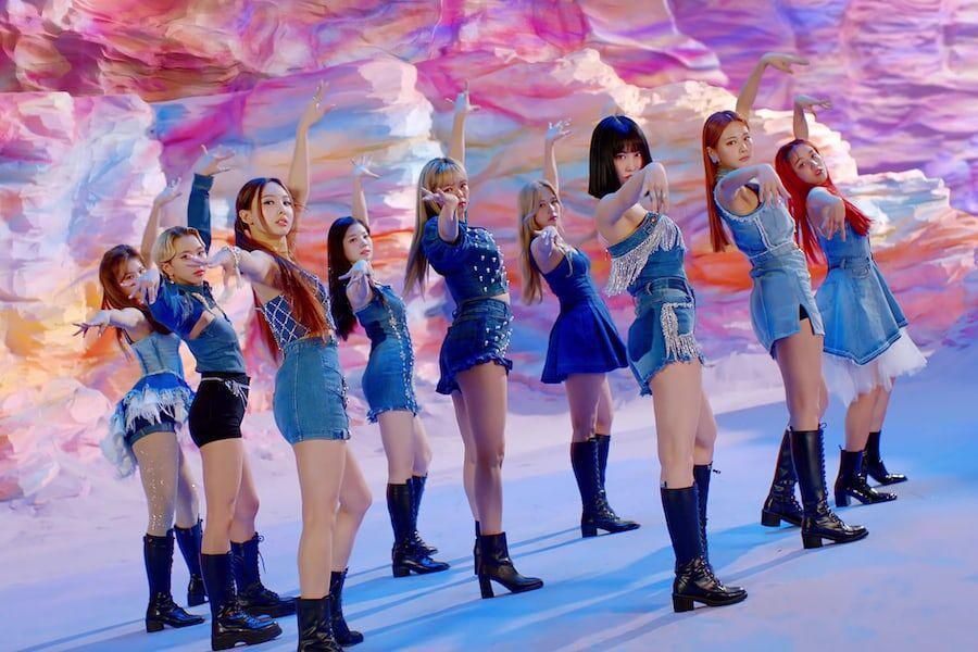 TWICE passe au rétro avec son MV de retour énergique pour «I CAN'T STOP ME»