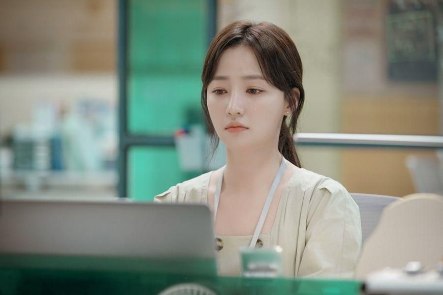 Song Ha Yoon a du mal à reprendre sa vie normale dans «S'il vous plaît, ne sortez pas avec lui»