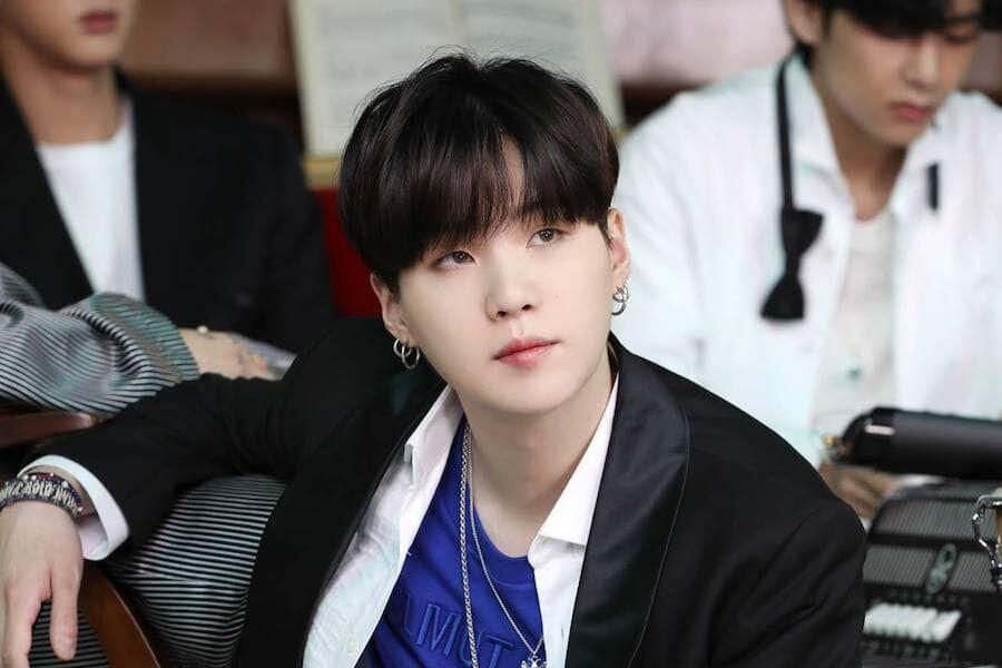 Suga de BTS parle de sa décision de subir une chirurgie de l'épaule et de son processus de récupération