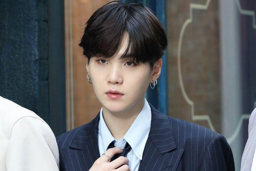 Suga de BTS partage une mise à jour sur son rétablissement de la chirurgie et parle du concert de Big Hit Labels