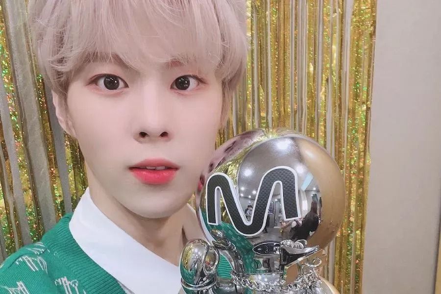 Kim Woo Seok obtient sa première victoire en solo avec «Sugar» sur «M Countdown»; performances de HyunA, Kang Daniel, Chungha et plus