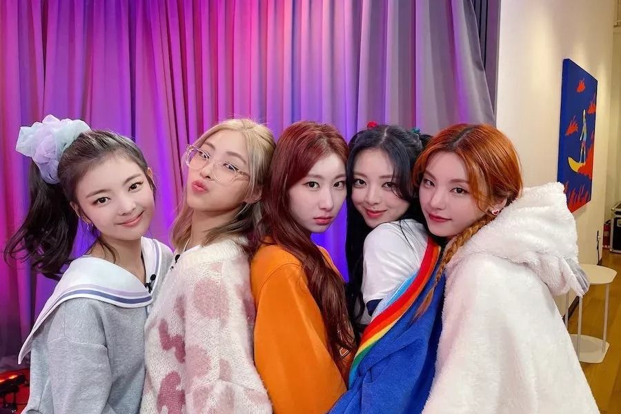 ITZY publiera une chanson spéciale pour MIDZY lors du prochain événement mondial des fans