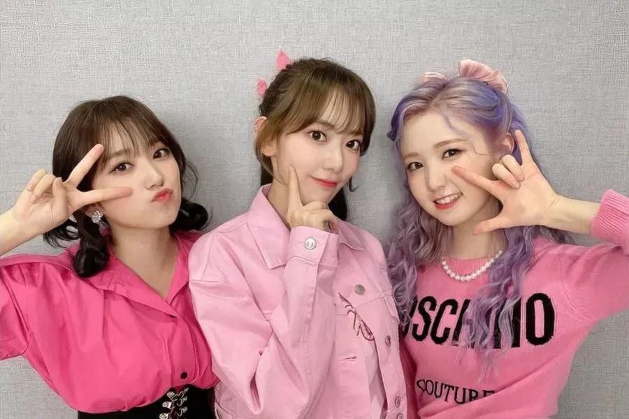 Miyawaki Sakura, Yabuki Nako et Honda Hitomi de IZ * ONE rentrent au Japon