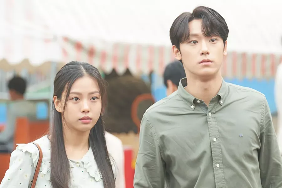 Go Min Si et Lee Do Hyun ont un rendez-vous imprévisible sur «Youth Of May»