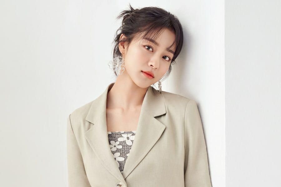 Kang Min Ah parle de la montée soudaine des abonnés Instagram, de son apparition dans «Beyond Evil», et plus encore