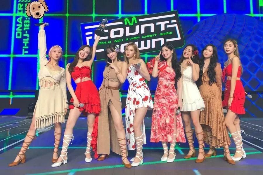 TWICE remporte la première victoire pour 