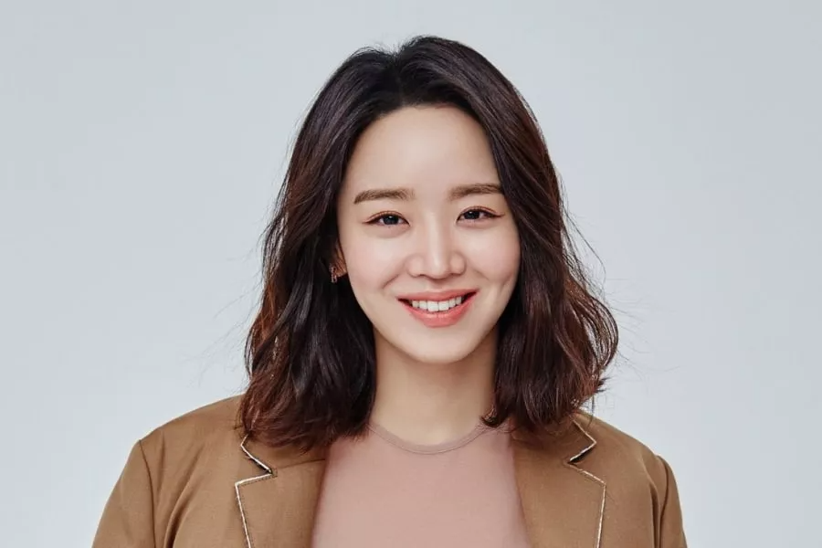 Shin Hye Sun en pourparlers pour jouer dans une nouvelle adaptation de webtoon