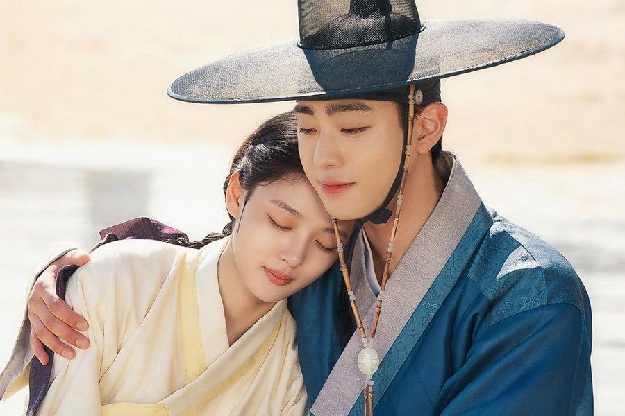 Kim Yoo Jung et Ahn Hyo Seop partagent un câlin tendre et réconfortant sur 