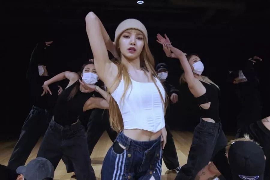 Lisa de BLACKPINK impressionne dans une nouvelle vidéo d'entraînement pour 