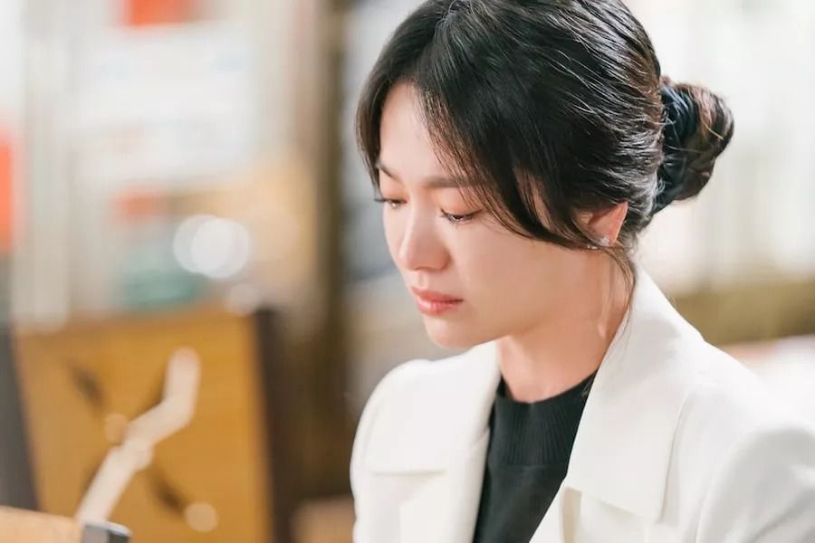 Song Hye Kyo verse des larmes lors d'un repas solitaire sur 