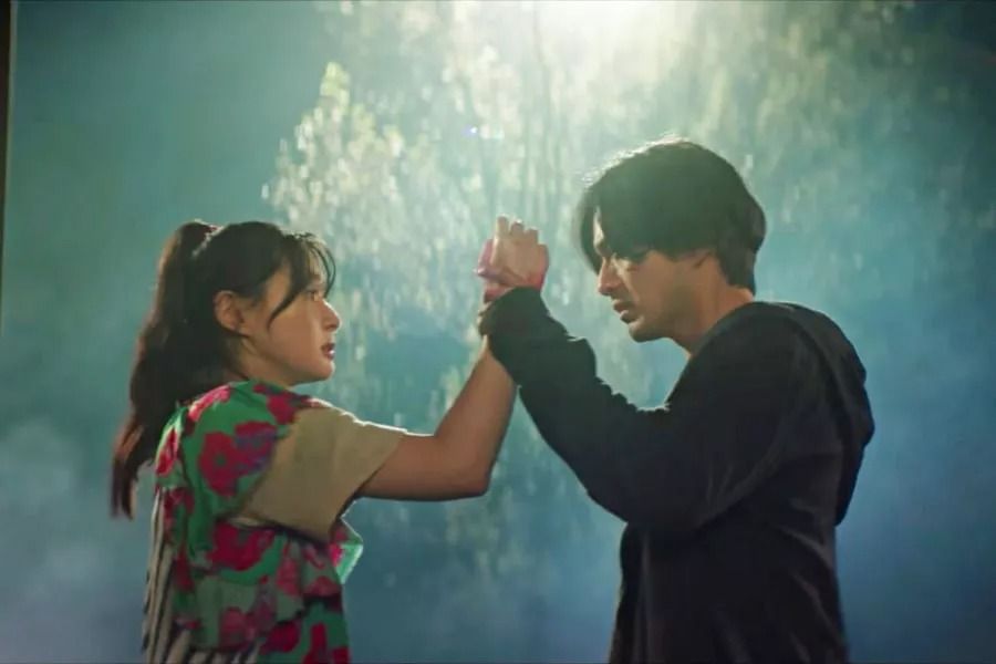 Lee Jin Wook hante Kwon Nara depuis 600 ans dans le teaser épique de 