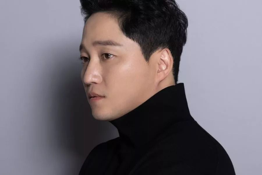 Kim Dae Myung signe avec United Artists Agency, rejoint Song Hye Kyo, Ahn Eun Jin et Yoo Ah In