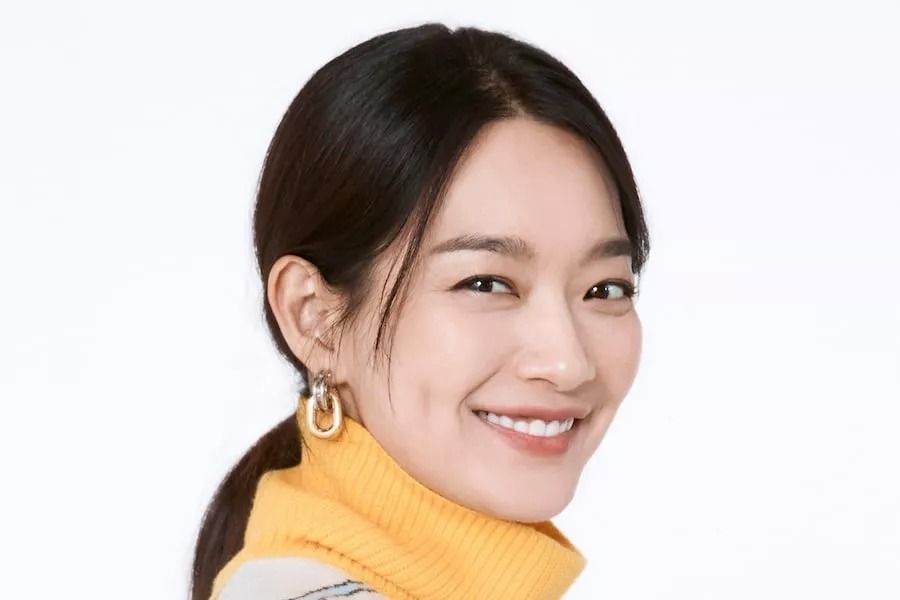 Shin Min Ah continue de répandre la chaleur avec de généreux dons