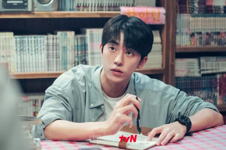 Nam Joo Hyuk décrit le prochain drame 