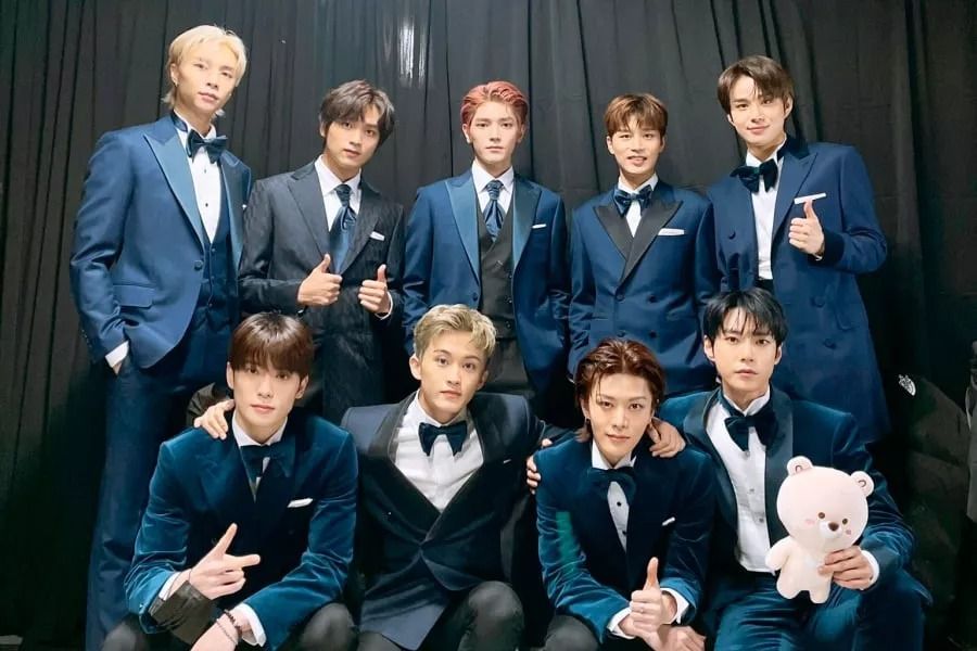 Doyoung de NCT 127 parle de ses rêves oubliés + Les membres partagent des messages sincères de gratitude après avoir remporté Daesang aux Seoul Music Awards