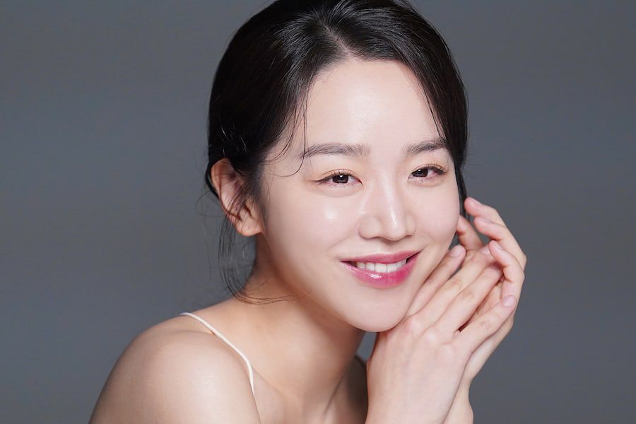 Shin Hye Sun teste positif pour COVID-19 + arrête le tournage de son film avec Lee Jun Young