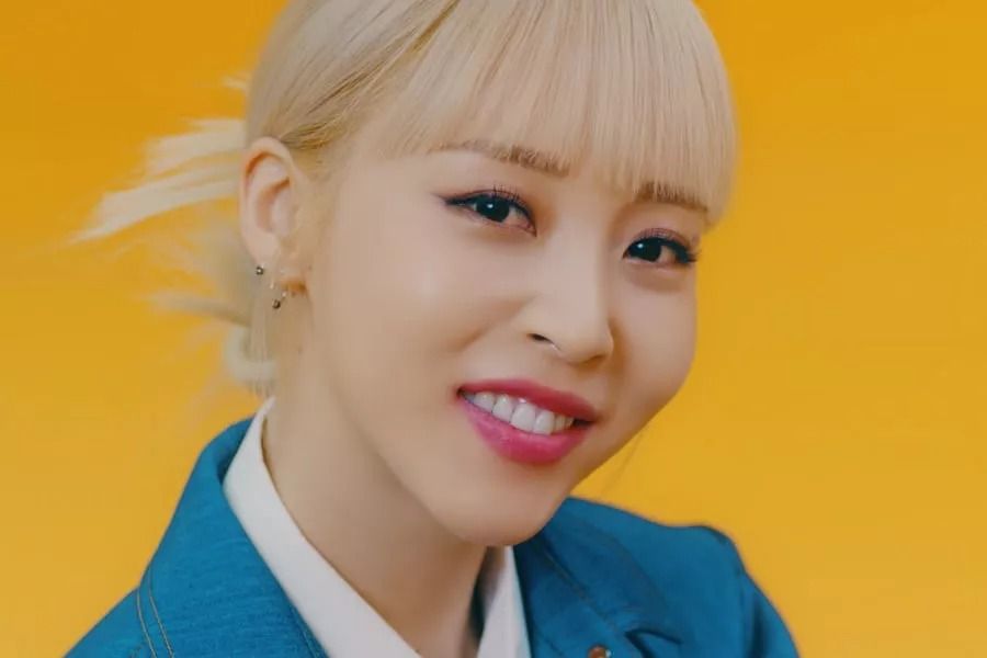 Moonbyul de MAMAMOO annonce une date de retour dans le teaser du calendrier créatif pour 