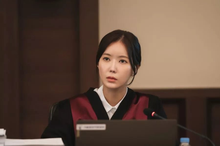 Im Soo Hyang impressionne par sa transformation en procureur énergique dans le nouveau drame 