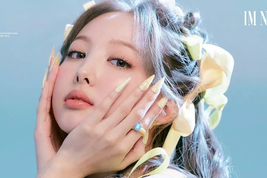 Nayeon de TWICE réalise le plus de précommandes de toutes les solistes féminines cette année pour son premier album solo