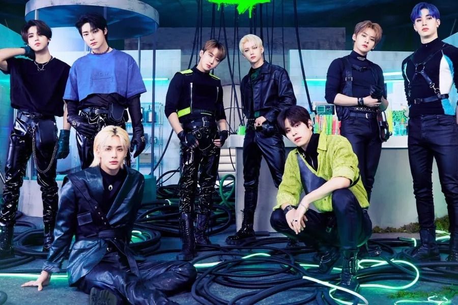 Stray Kids reporte 2 étapes de sa tournée américaine après que 3 membres aient été testés positifs pour COVID-19