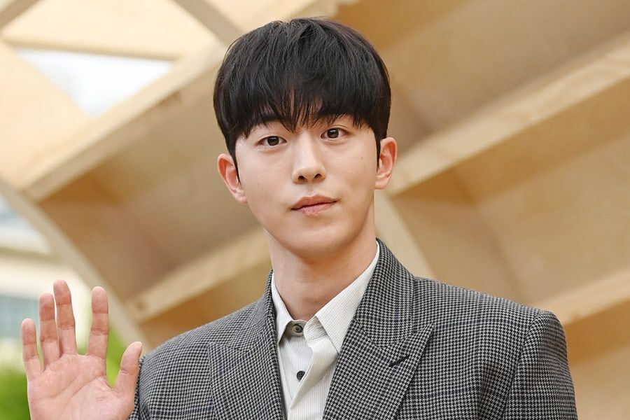 L'agence de Nam Joo Hyuk répond à de nouvelles preuves présumées d'intimidation à l'école et de harcèlement sexuel de la part d'un troisième accusateur lors d'une discussion de groupe