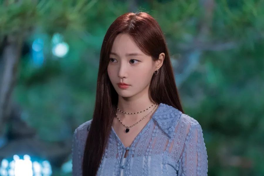 Yeonwoo se transforme en une jeune femme ambitieuse avec une cupidité sans fin dans le nouveau drame 