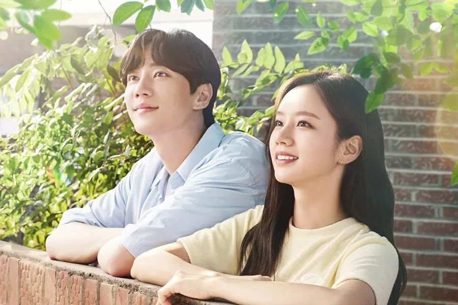 Lee Jun Young et Hyeri se rapprochent progressivement dans des affiches réconfortantes pour le drame à venir