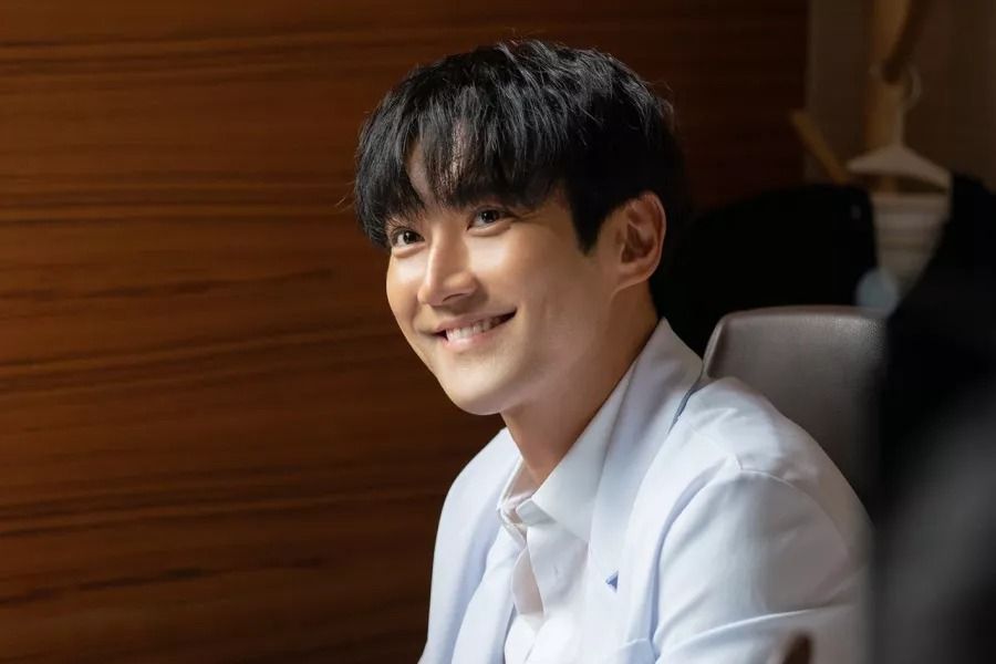 Choi Siwon de Super Junior partage son enthousiasme pour sa nouvelle comédie romantique 