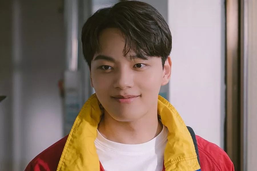 Yeo Jin Goo se transforme en étudiant romantique dans le prochain remake 